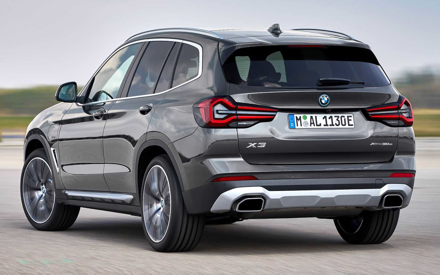 Comparison BMW X3 xDrive30e 2022 vs Jeep Compass 4xe Limited 2021